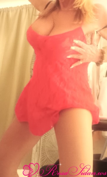 Finns det några trevliga blyga pojkar som vill hälsa på sin fröken i sthlm ? –  11 – 18 även på  whotsapp/ kik/ tel6 –