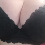 Tindra vill knulla! våtaste fittan i stan! –