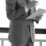 Behöver du en värd eller stödfunktion till din fest? –