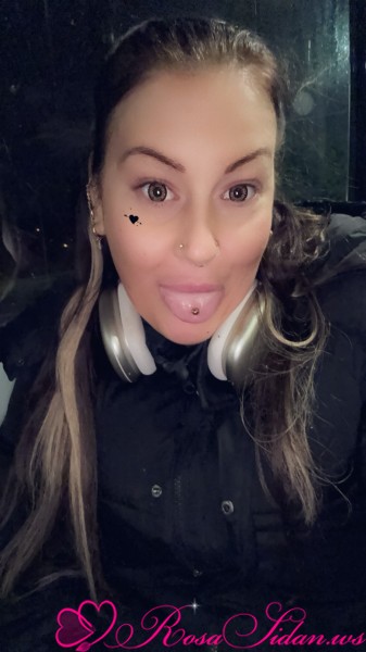 Möte med 2 eller 3 tjejer, du bestämmer –