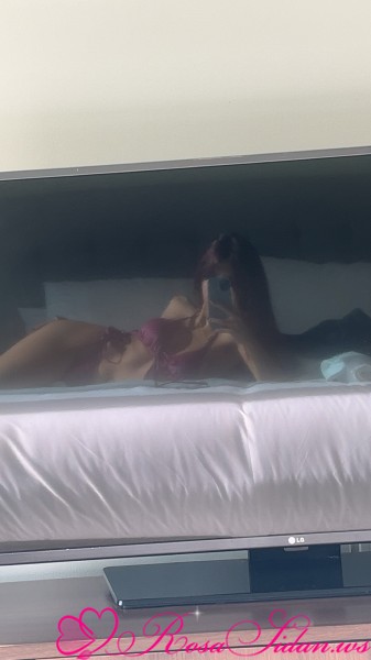 19 Åring tillgänglig för outcall i uppsala och stockholm från och med 25/12 –