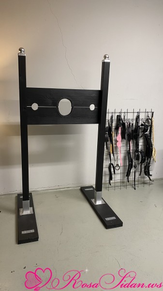 Välkommen till min bdsm dungeon 😘😈 –