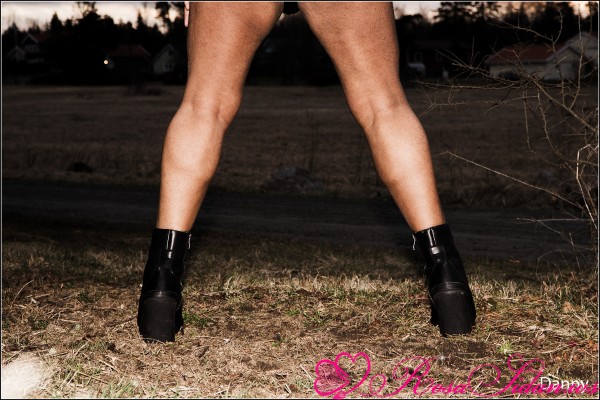 Kille suger kuk i uppsala e4. på stan, i bil, lastbil. gärna tidigare kunder –